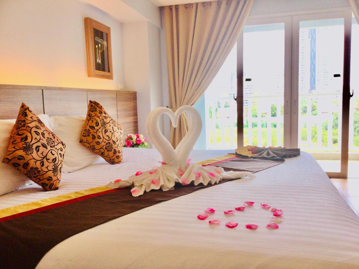 Saisawan Beach Luxury Hotel Наджомтьєн Екстер'єр фото